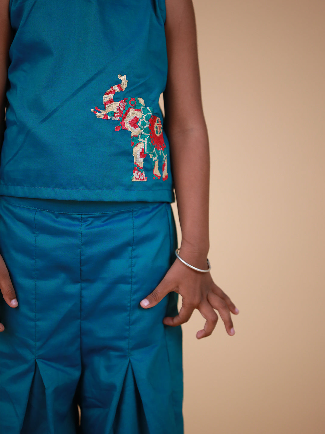 Trendy Halter Neck Full Pant Set – Perfect for Parties